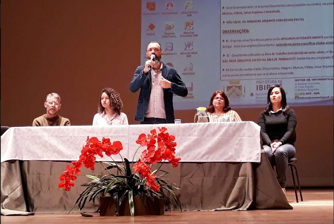 Programação da Semana da Cultura de Prevenção de Acidentes aconteceu no Teatro Municipal de Ibirité. Foto: Arquivo/Escola